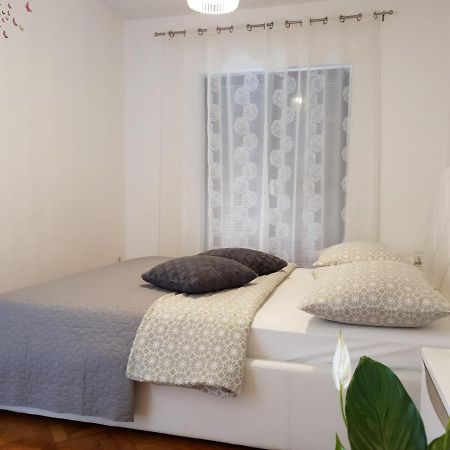 Gulin Apartments Vodice Ngoại thất bức ảnh