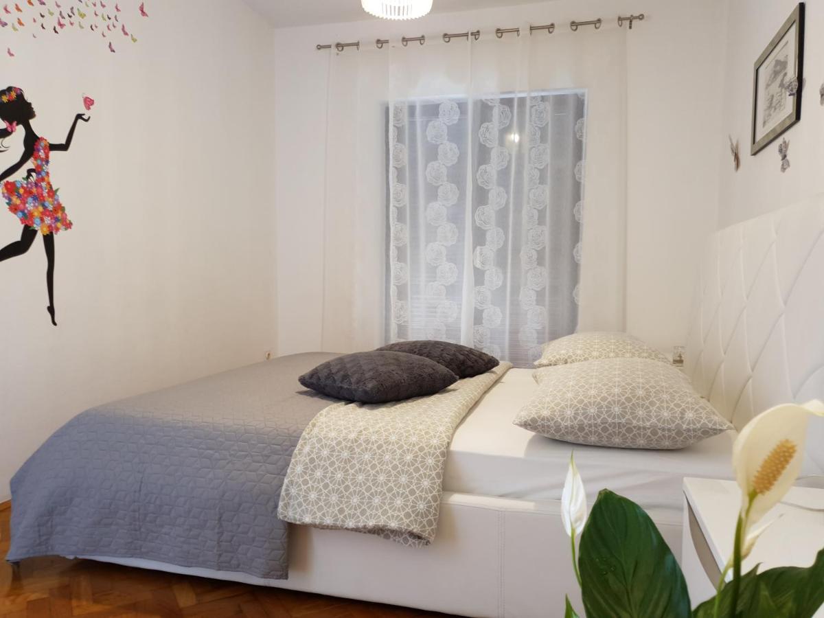 Gulin Apartments Vodice Ngoại thất bức ảnh