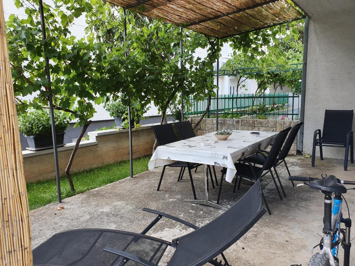 Gulin Apartments Vodice Ngoại thất bức ảnh