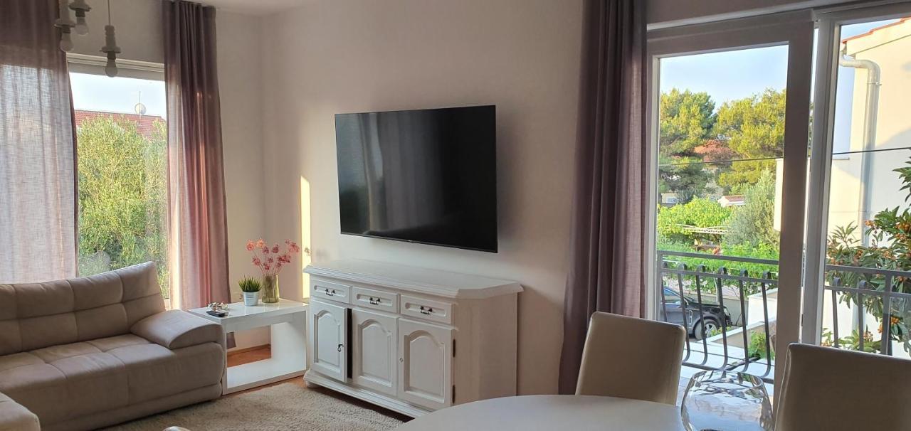 Gulin Apartments Vodice Ngoại thất bức ảnh