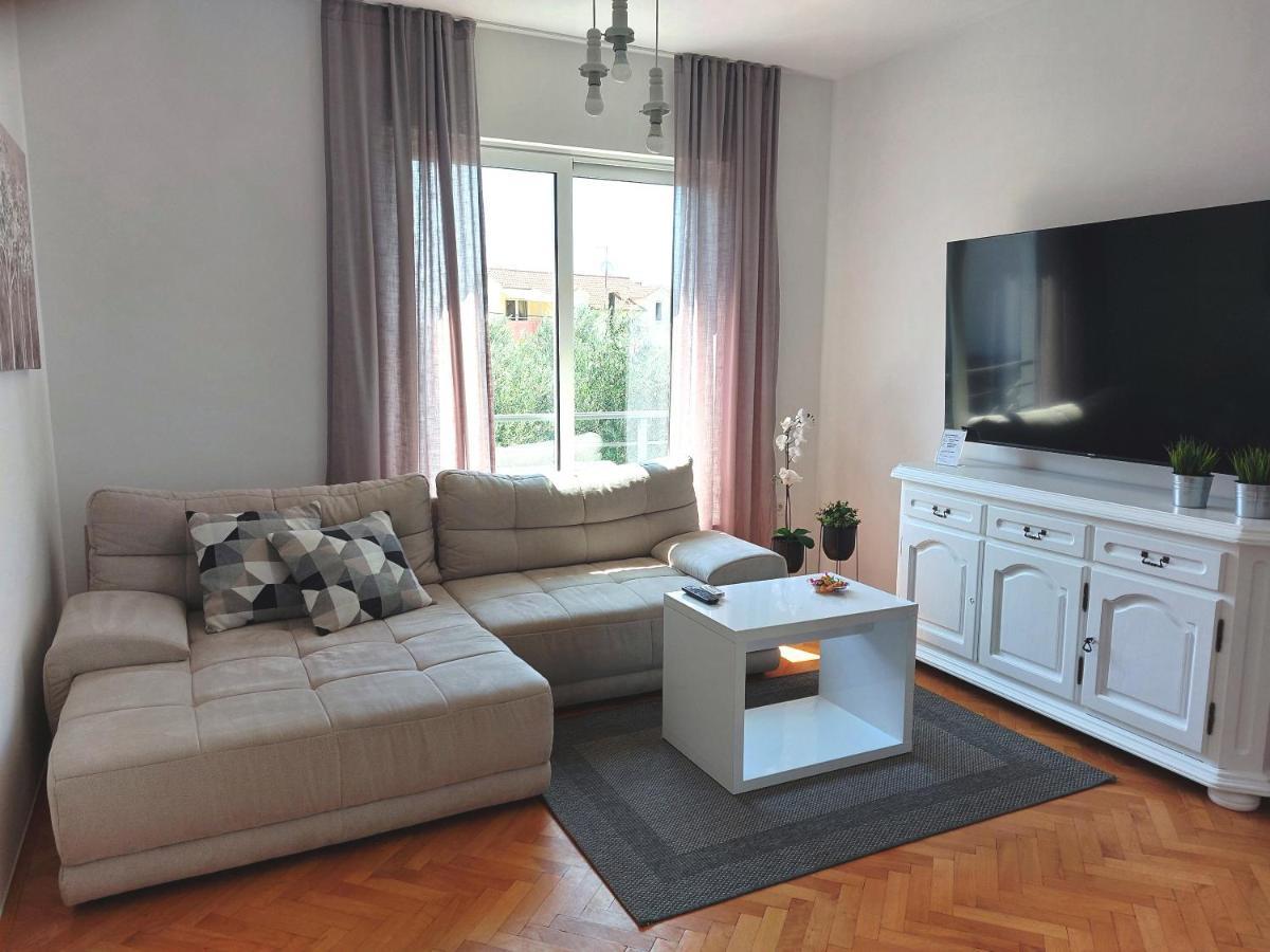 Gulin Apartments Vodice Ngoại thất bức ảnh