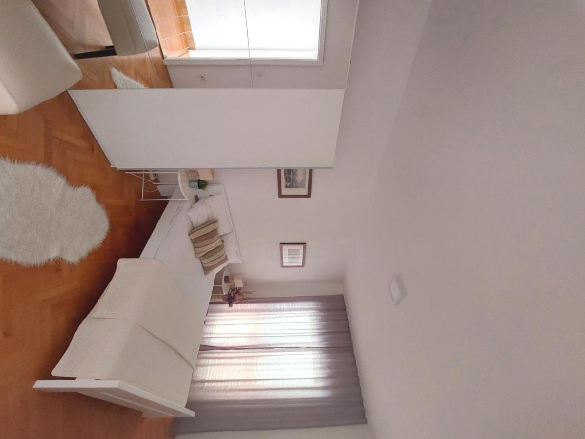 Gulin Apartments Vodice Ngoại thất bức ảnh
