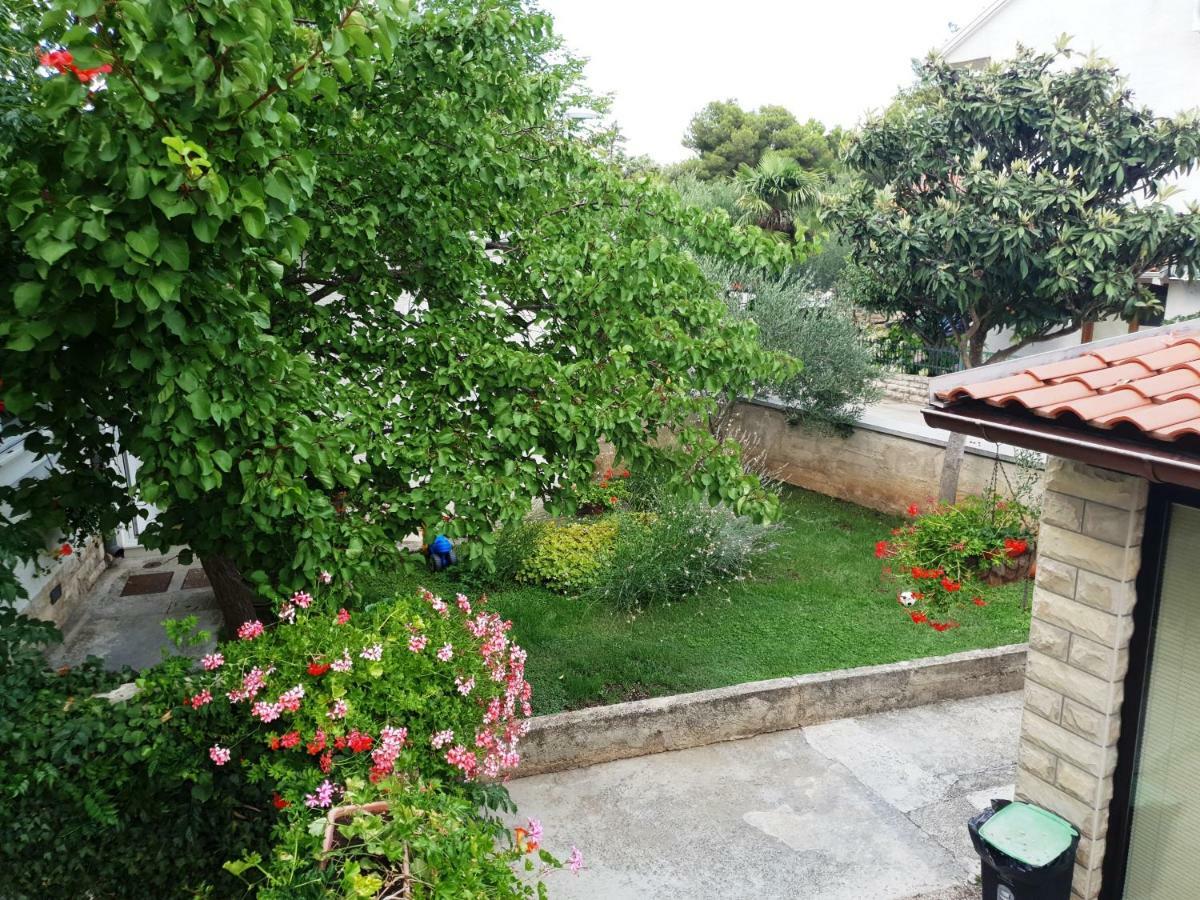 Gulin Apartments Vodice Ngoại thất bức ảnh